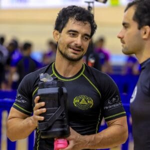 Kit Camisa e short Rash Guard - Black & Gold