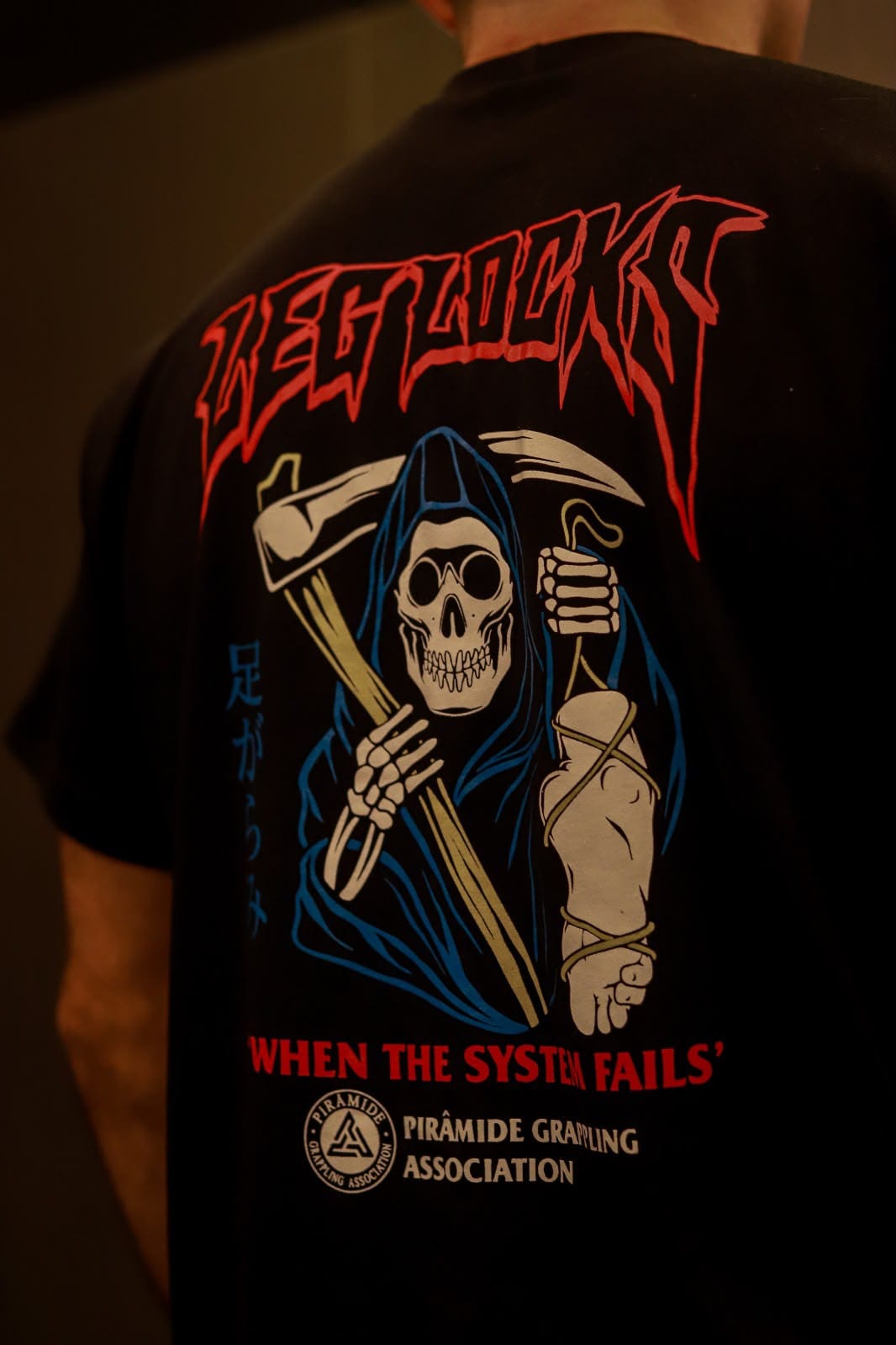 T - Shirt Oversized - Leg Locks